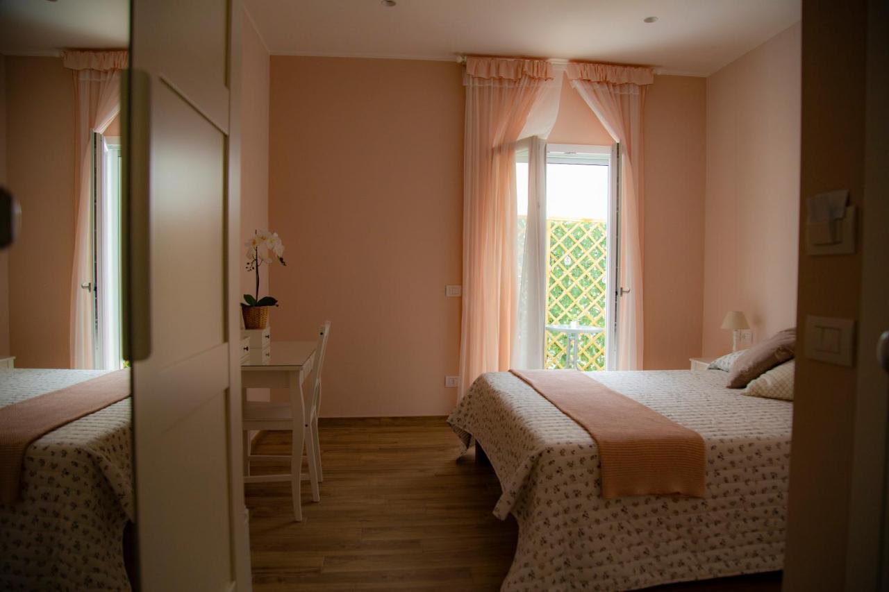 Bed and Breakfast Il Granello à Fiumicino Extérieur photo