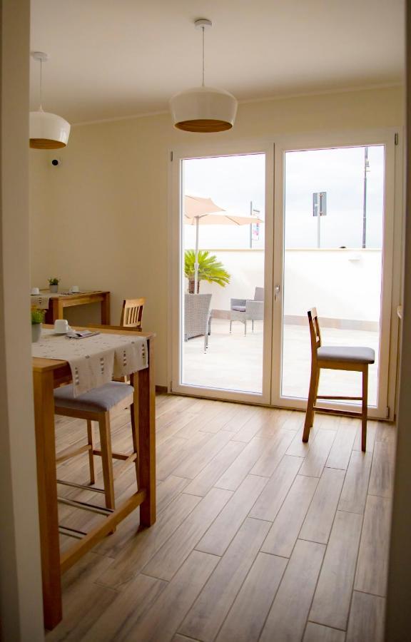 Bed and Breakfast Il Granello à Fiumicino Extérieur photo